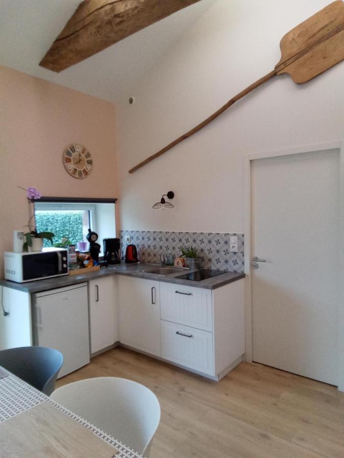 Gite La Petite Maison Montournais Экстерьер фото