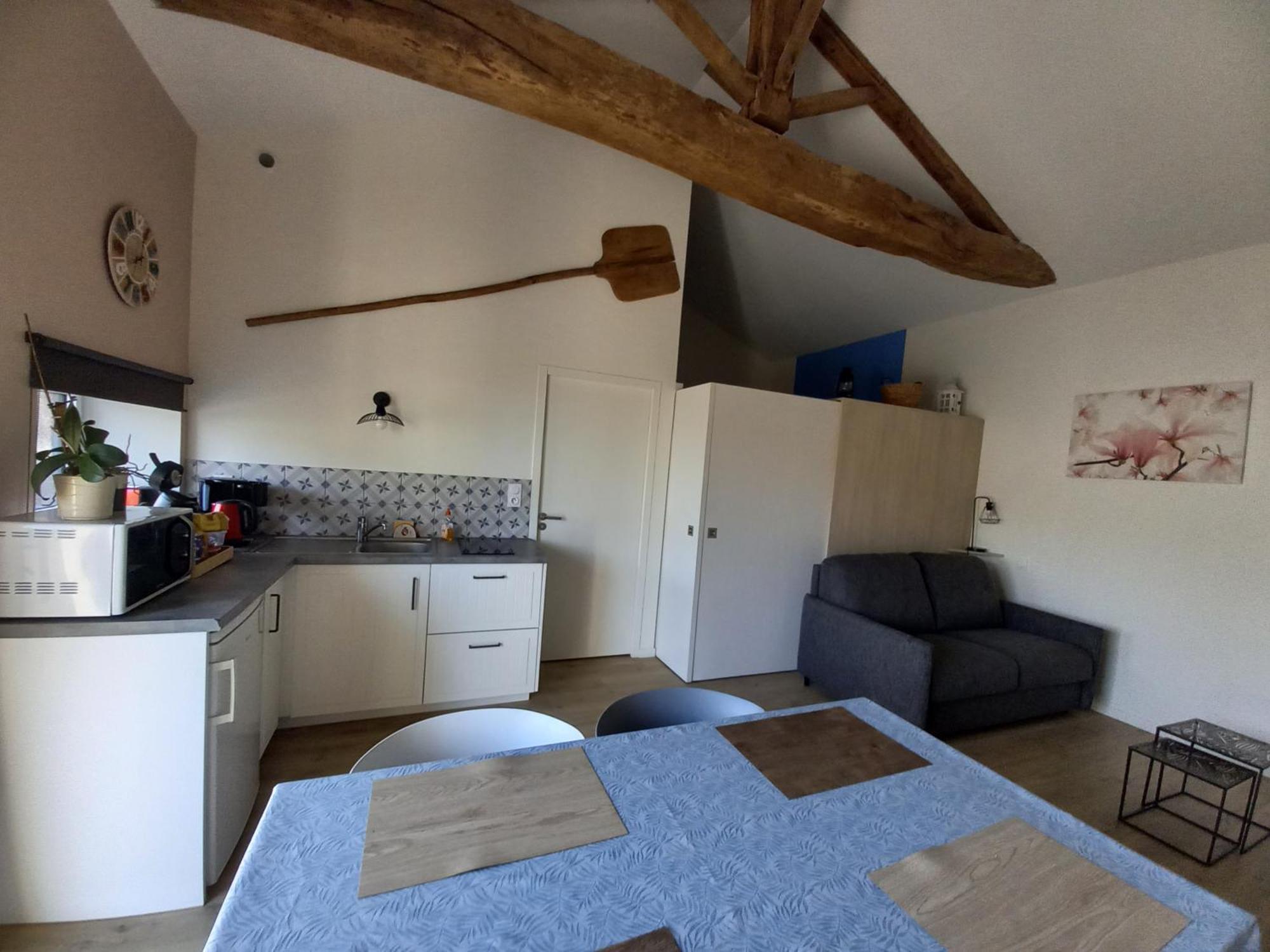 Gite La Petite Maison Montournais Экстерьер фото