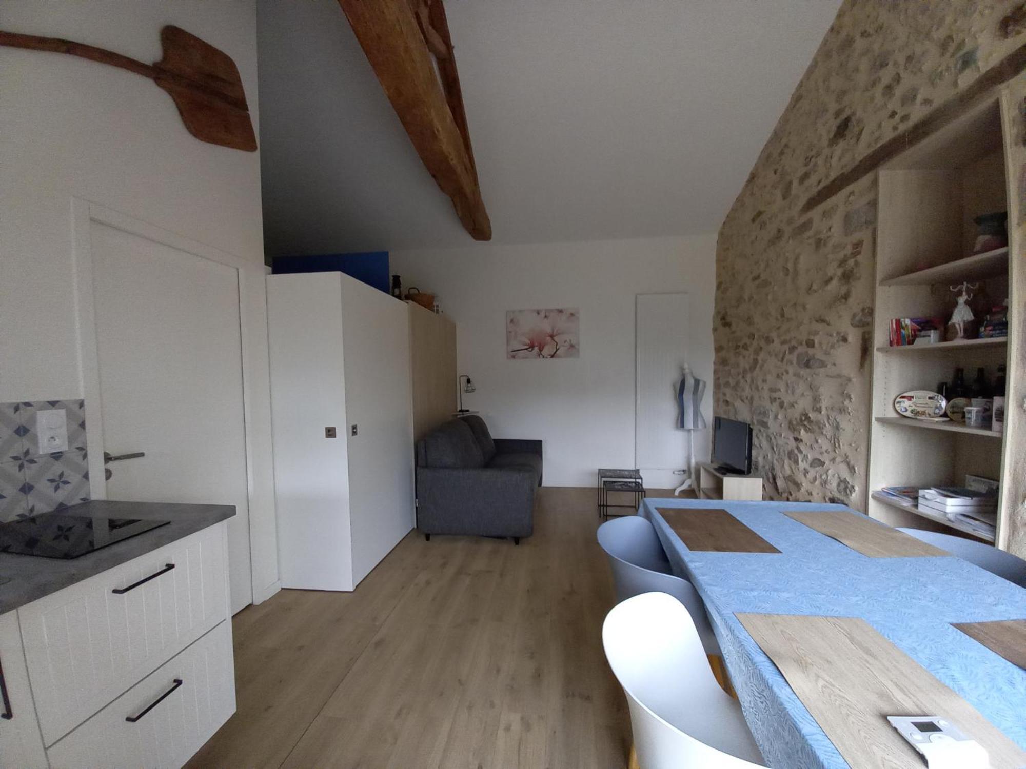 Gite La Petite Maison Montournais Экстерьер фото
